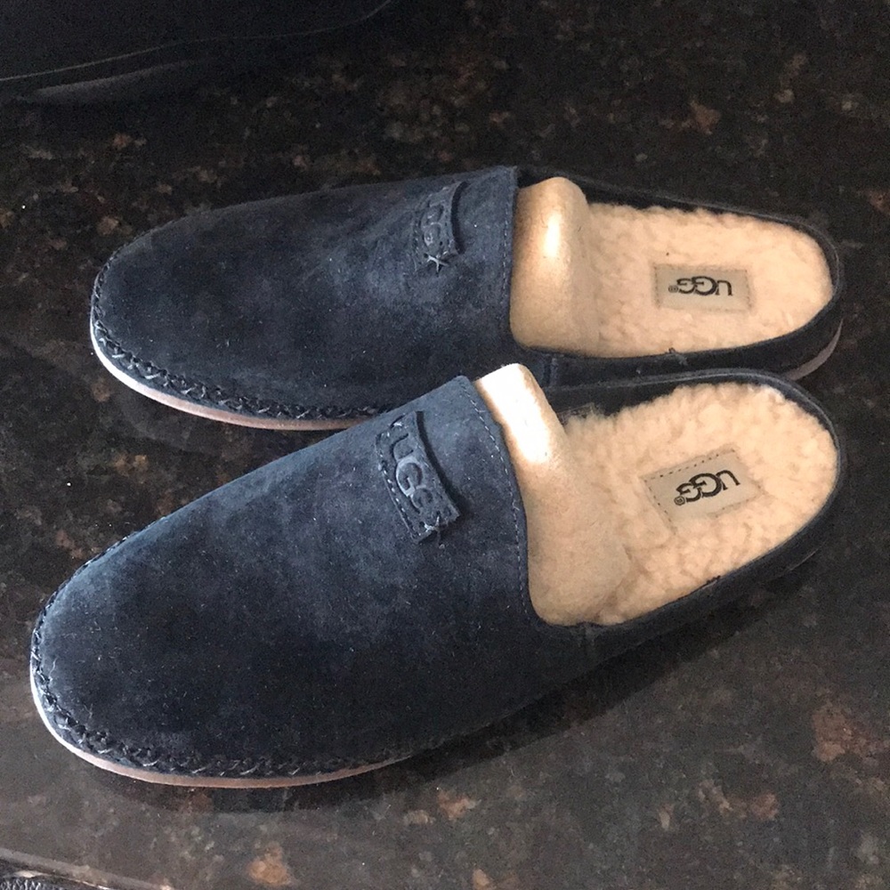 Ugg new slippers black